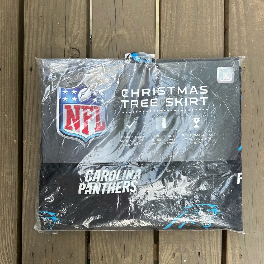 NFL 🎄🏈 Carolina Panthers 🏈🎄Christmas Tree 🎄 skirt
